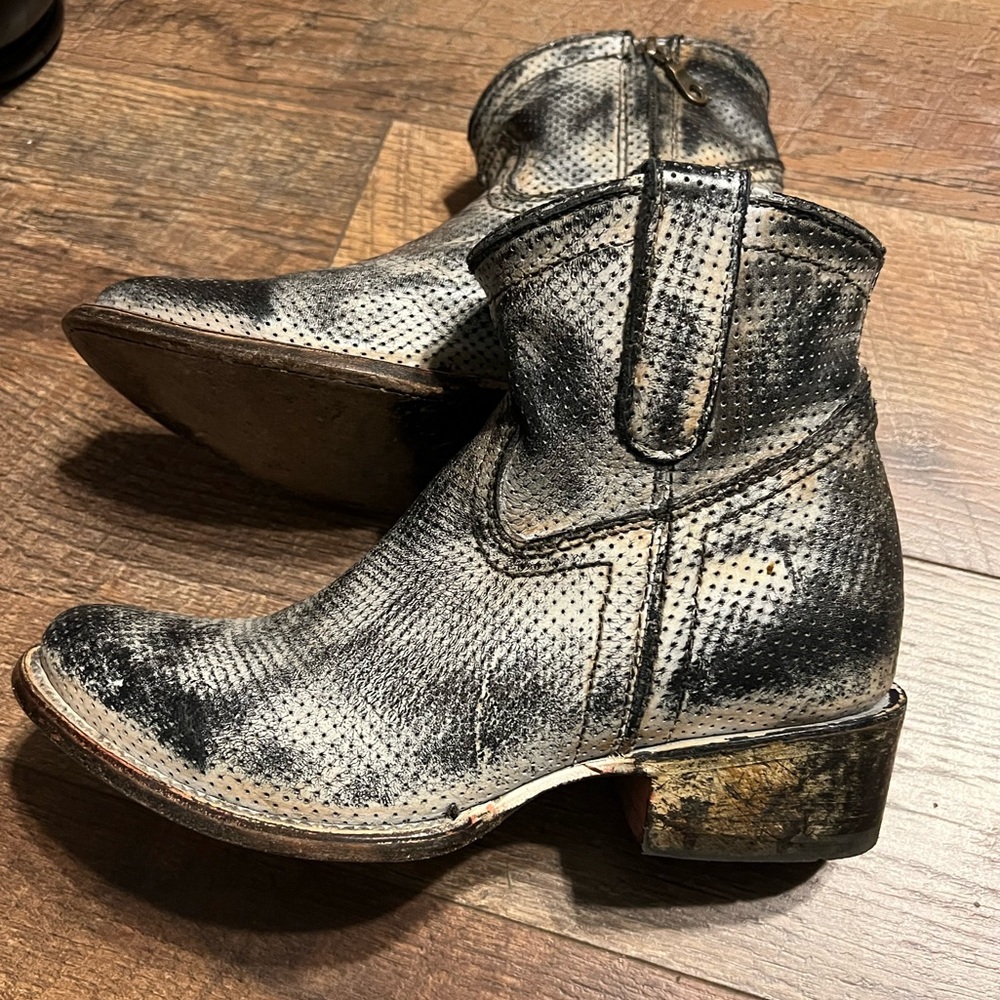 Corral Vintage Series Leather Ankle Boot